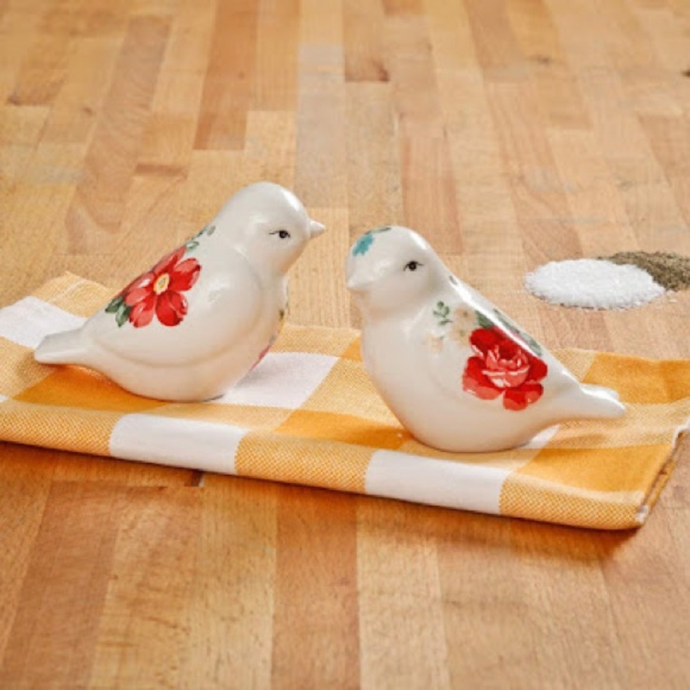 The Pioneer Woman Novelty Bird Salt & Pepper Shaker Set